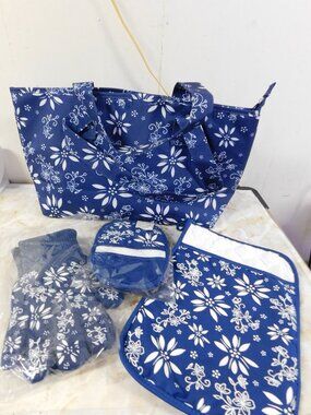 Temp TationsTemptations Floral Lace Oven Gloves Oven Mitts Thermal Bag Set New